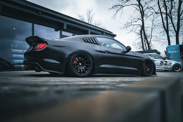 Ford Mustang_schworxxe_